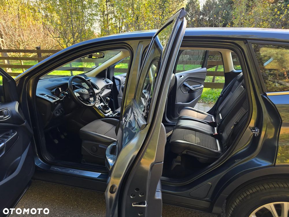 Ford Kuga 1.6 EcoBoost 2x4 Titanium - 20