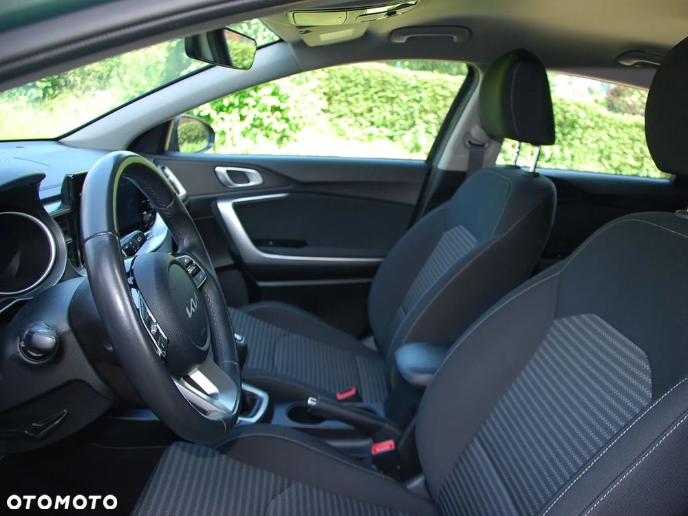 Kia Ceed - 12