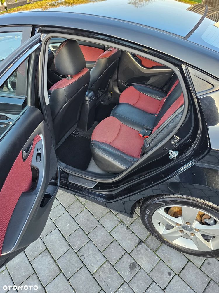 Hyundai Elantra 1.6 Style - 4