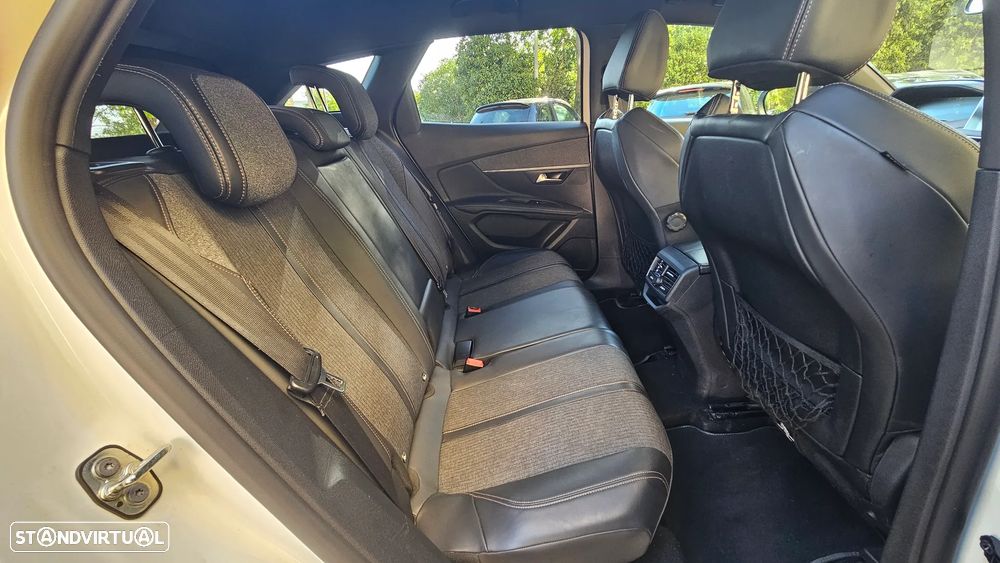 Peugeot 3008 1.6 BlueHDi GT Line EAT6 - 32