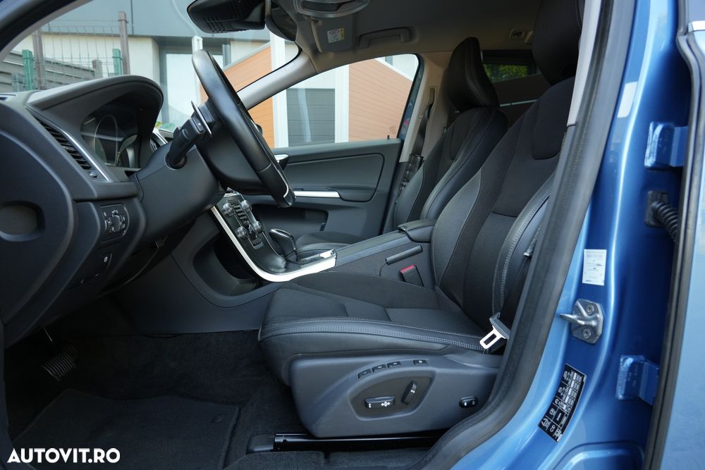 Volvo XC 60 D4 Geartronic Summum - 11