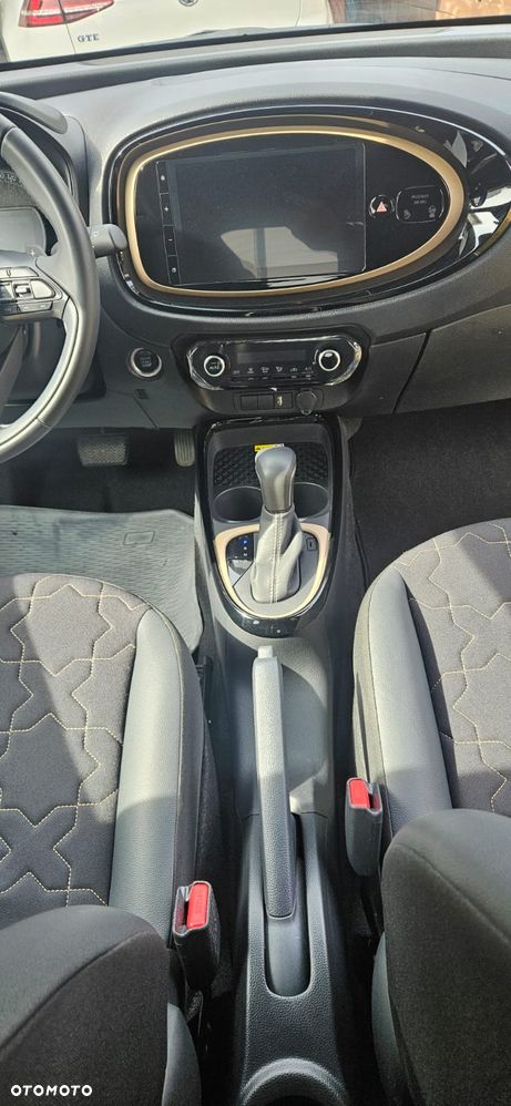 Toyota Aygo X 1.0 VVT-i Executive CVT - 30