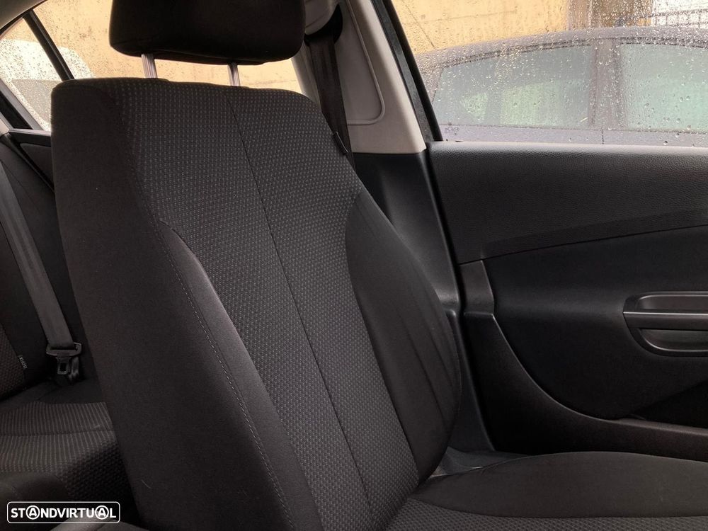 VW Passat 2.0 TDI Trendline Pack - 8