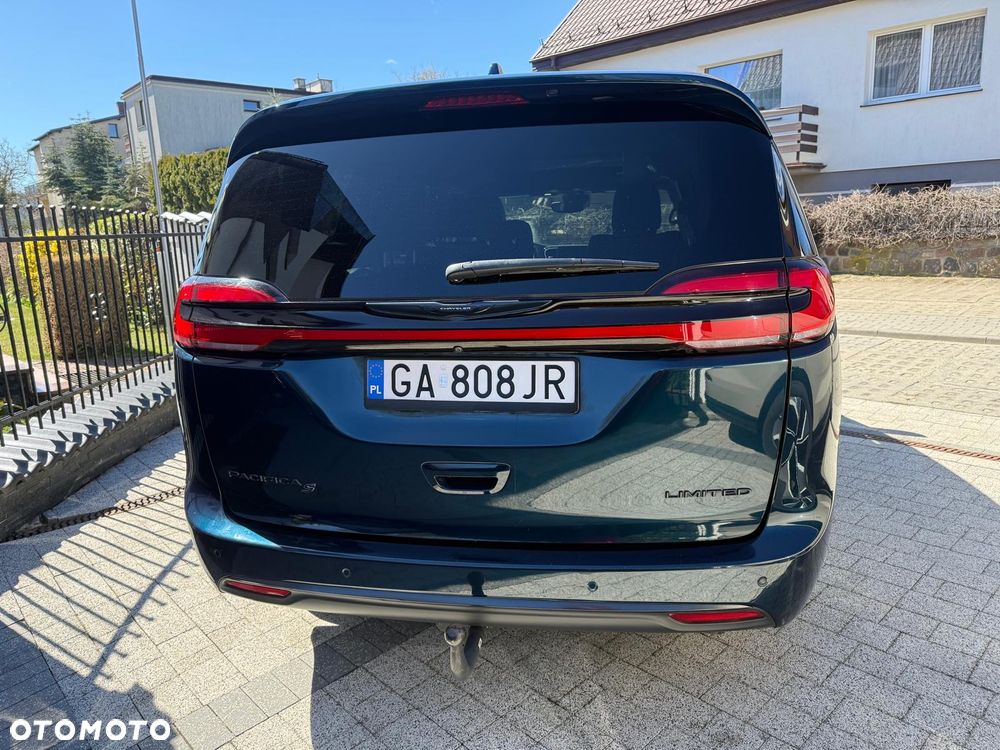 Chrysler Pacifica - 4