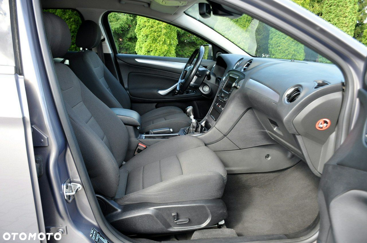 Ford Mondeo - 17
