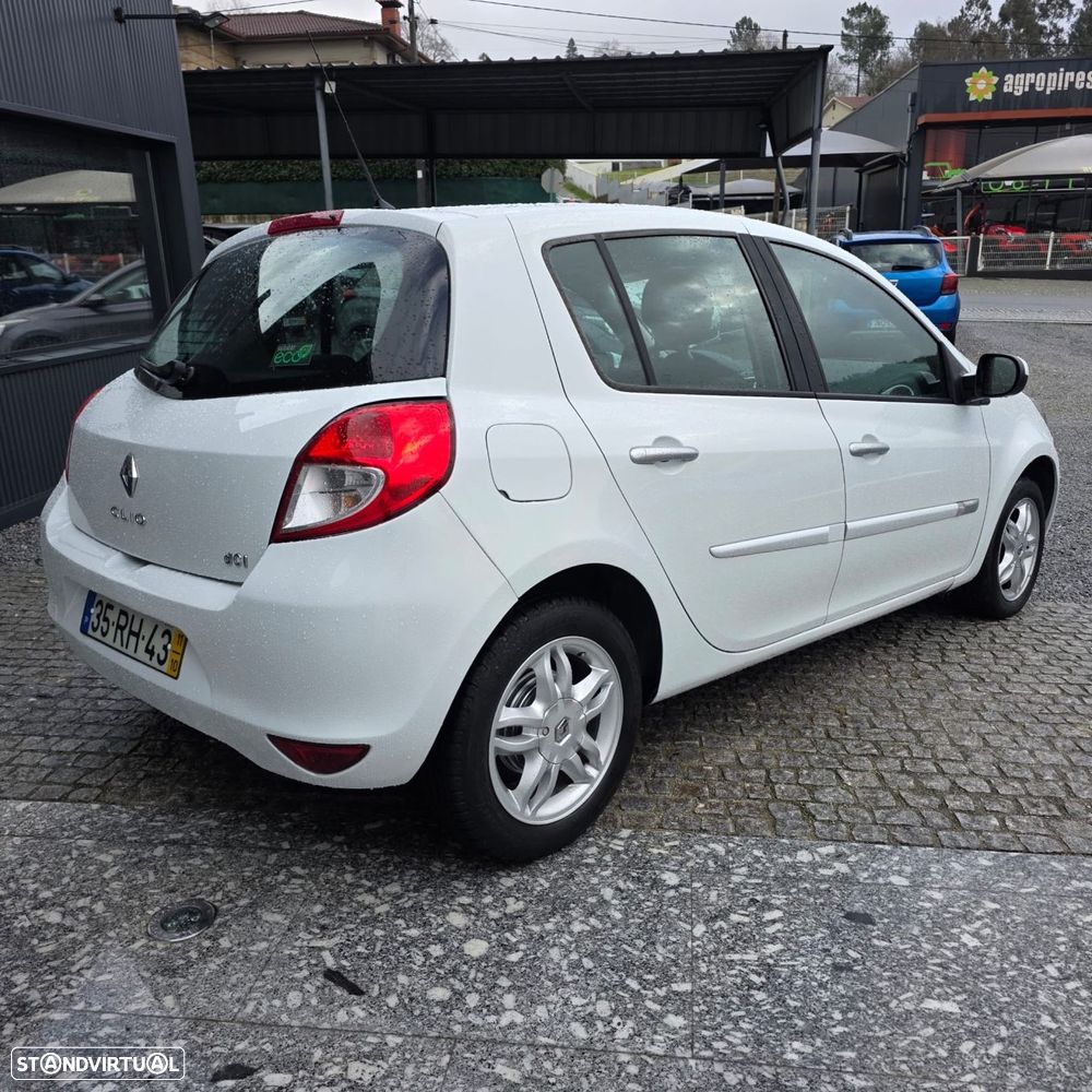 Renault Clio 1.5 dCi Dynamique S - 14