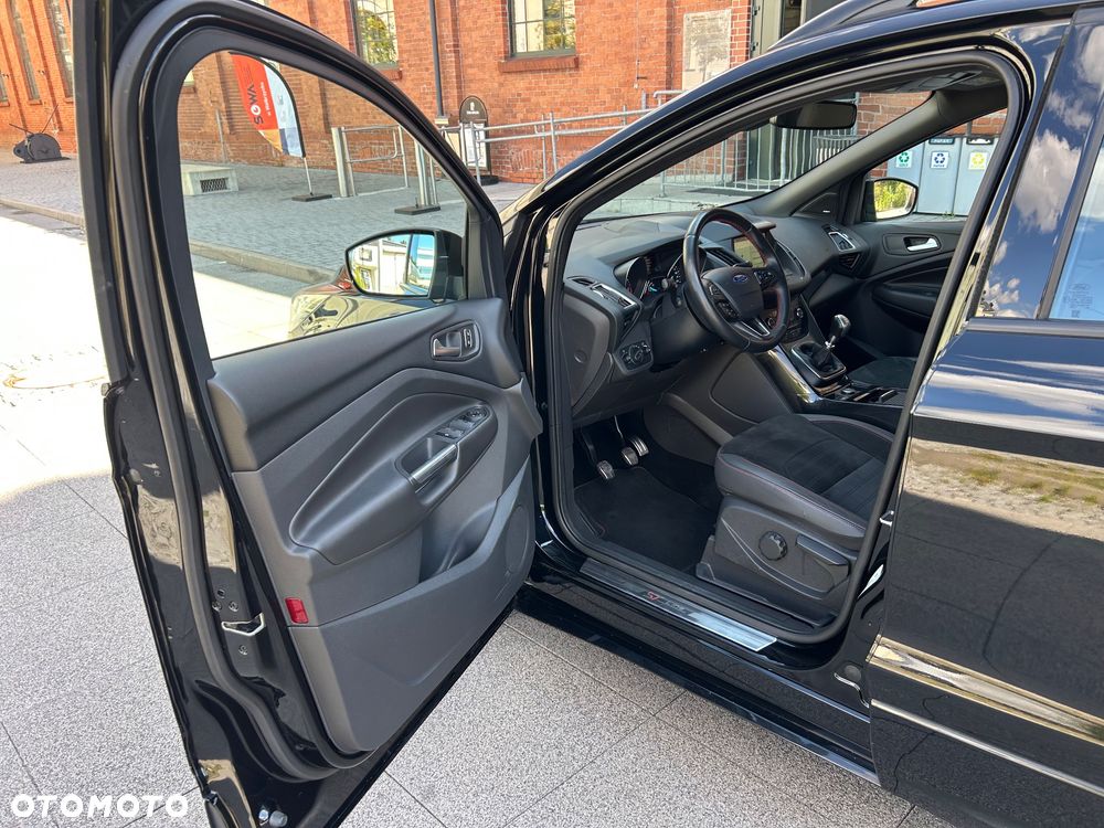 Ford Kuga 1.5 EcoBoost 2x4 ST-Line - 14