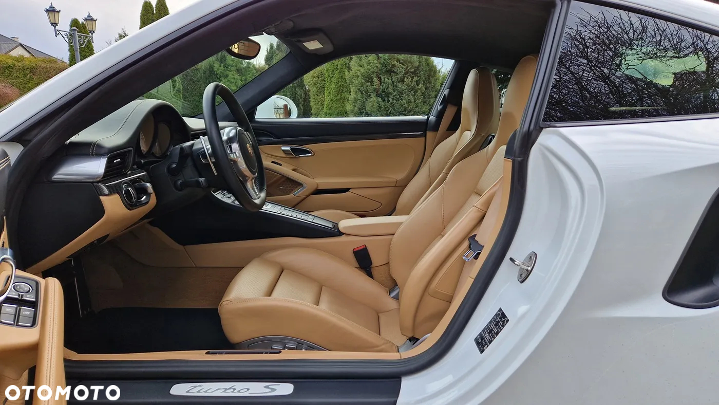 Porsche 911 Turbo S - 9