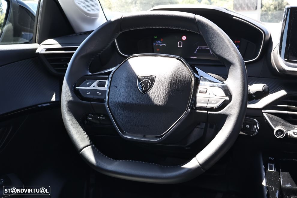 Peugeot 208 1.2 PureTech Allure - 8