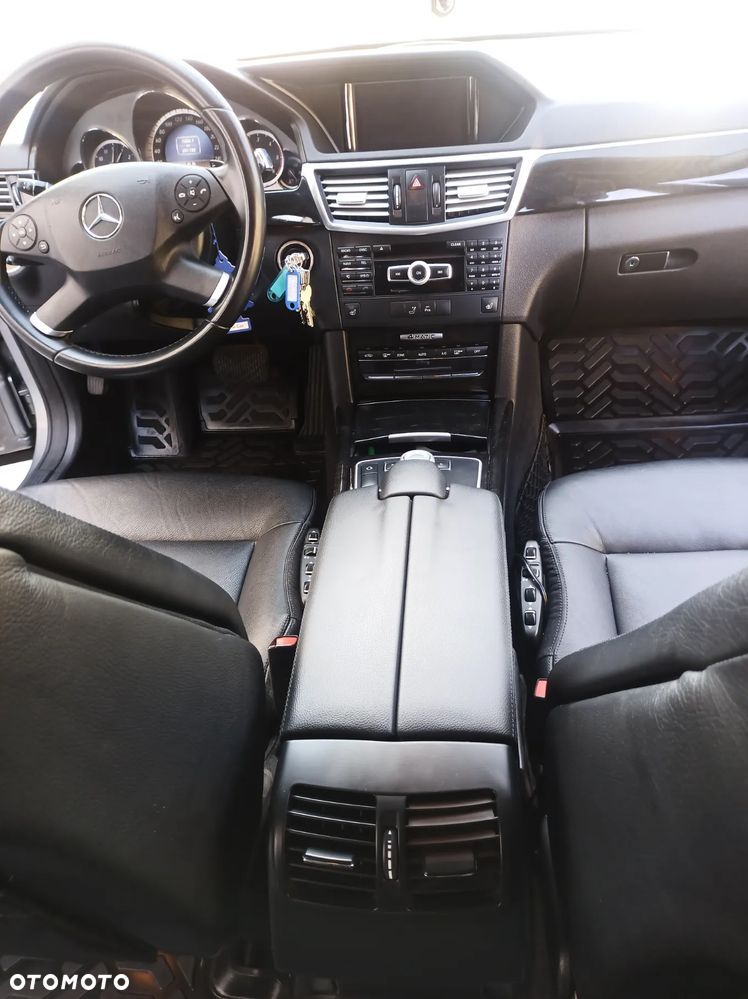 Mercedes-Benz Klasa E 350 CDI 4-Matic BlueEff - 9
