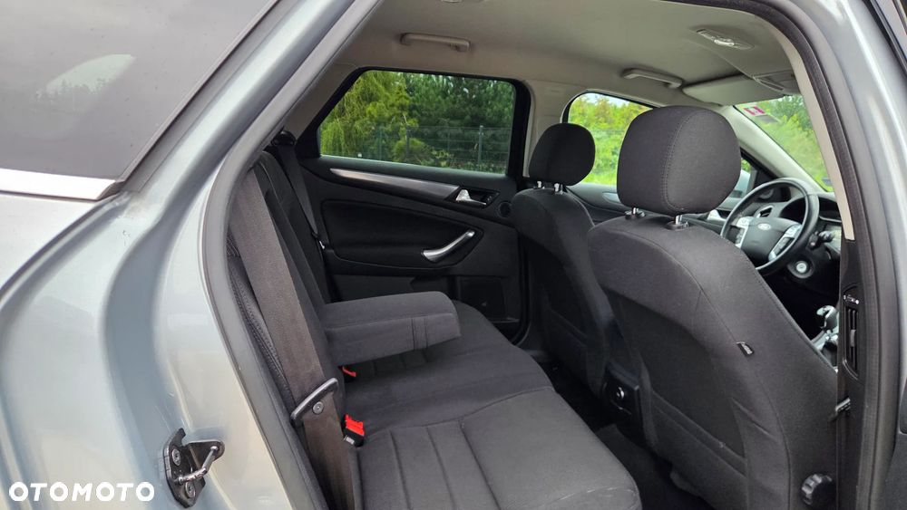 Ford Mondeo 2.0 TDCI Titanium - 18