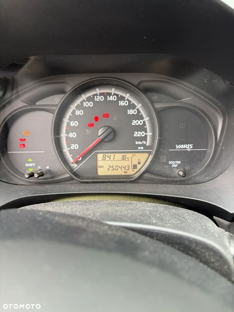 Toyota Yaris 1.0 Life - 5