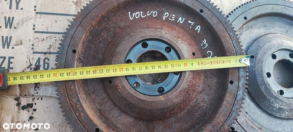 Koło zamachowe 142 zęby Volvo Penta B20 AQ130 - 2