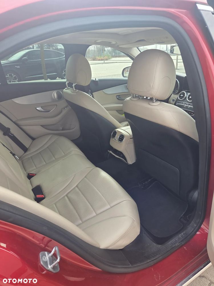 Mercedes-Benz Klasa C 300 9G-TRONIC Avantgarde - 13