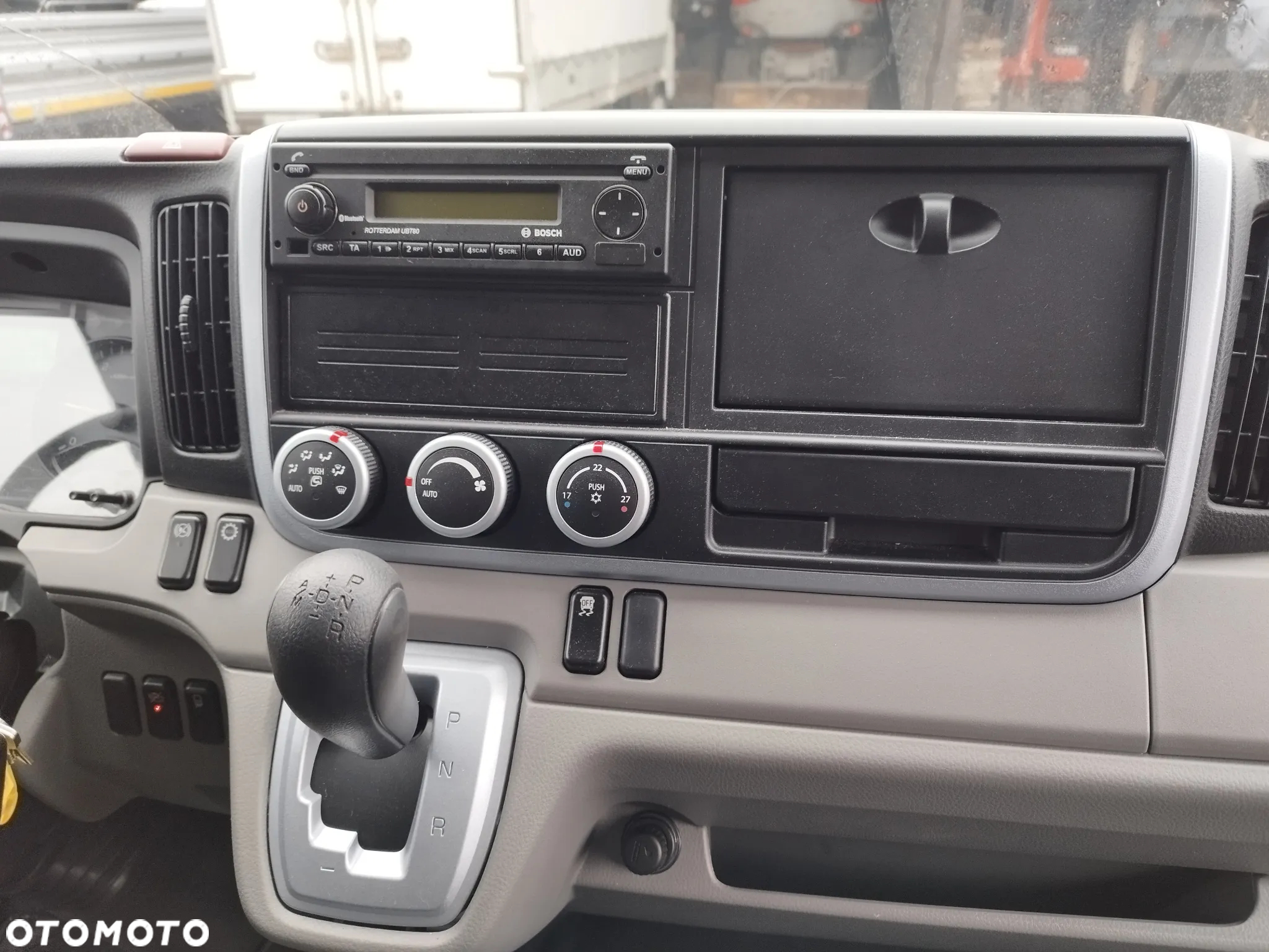 Mitsubishi Fuso Canter - 16