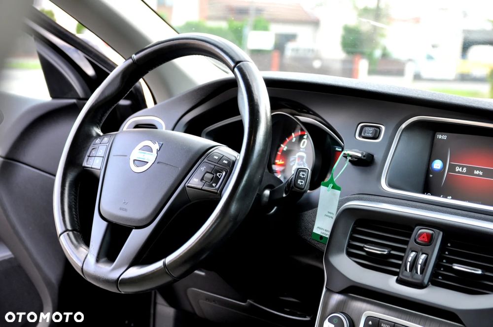 Volvo V40 T2 Geartronic Inscription - 30