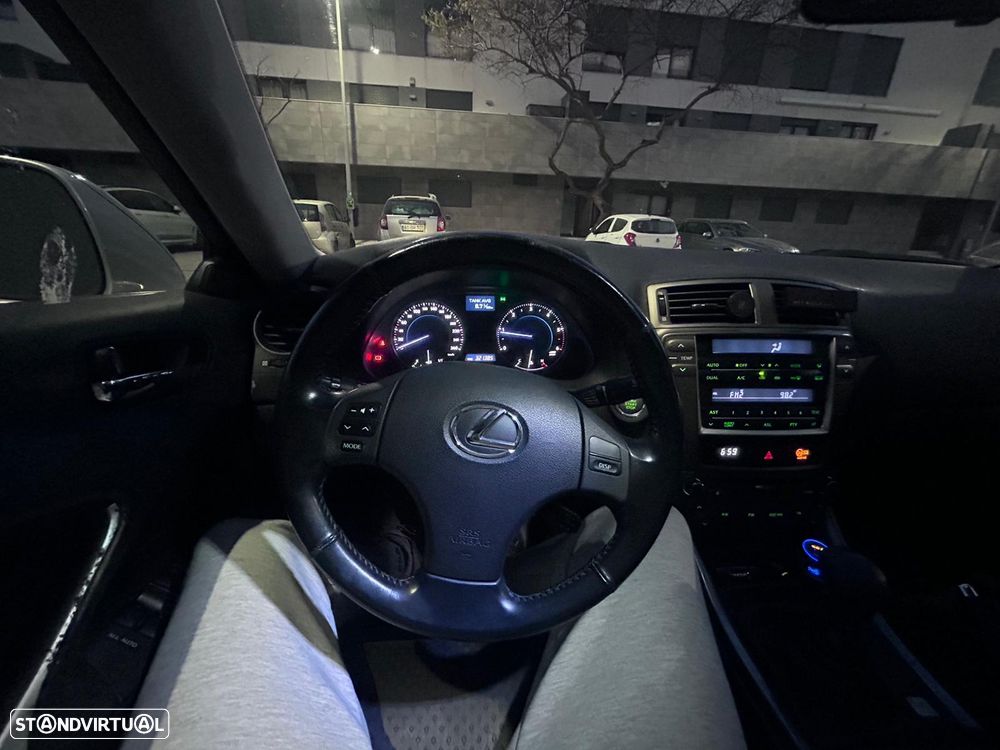 Lexus IS 220 d Base 11 - 11