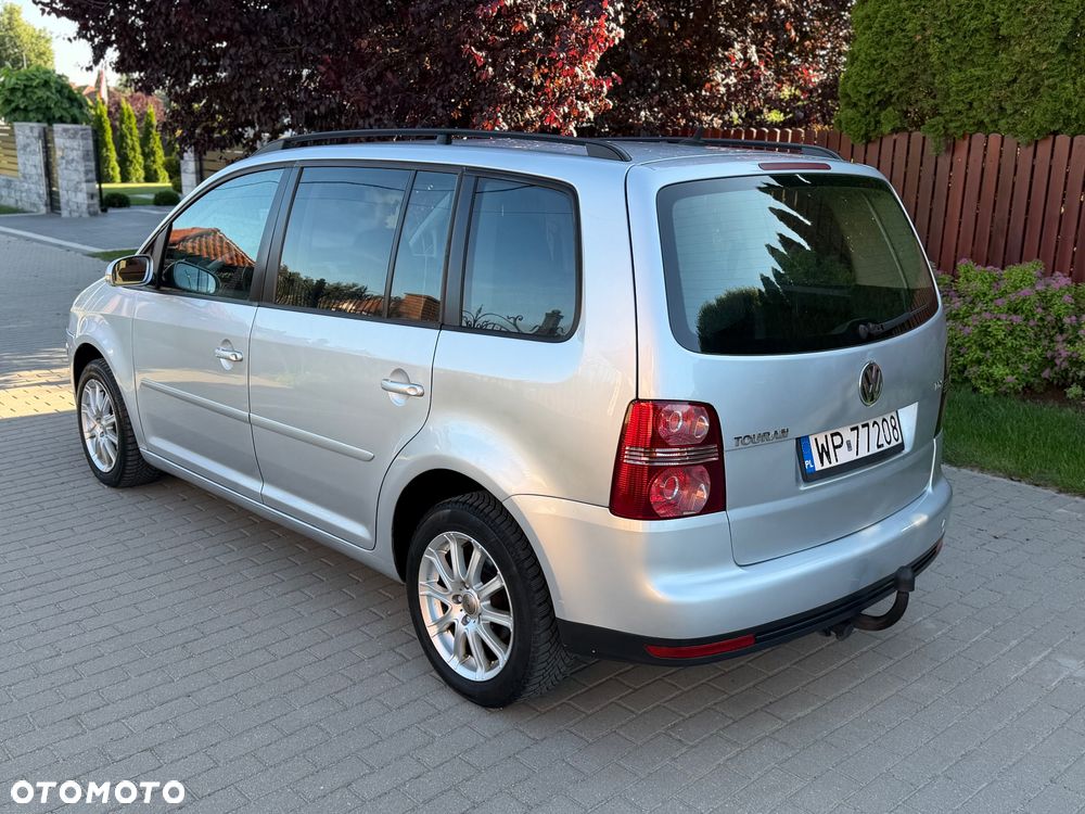 Volkswagen Touran 1.9 TDI DPF Blue Motion Highline - 18