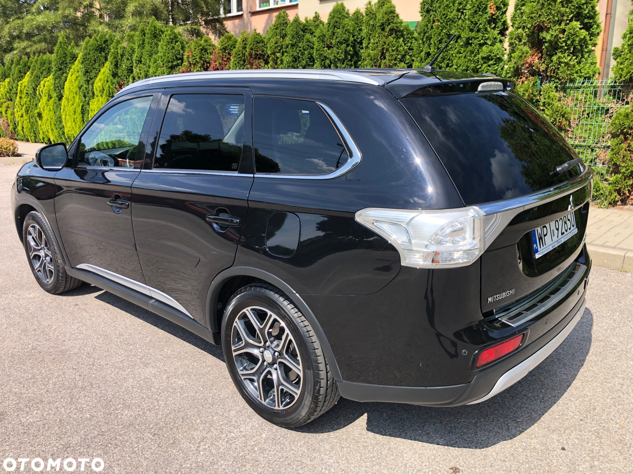 Mitsubishi Outlander 2.0 Intense + Navi 4WD CVT - 3