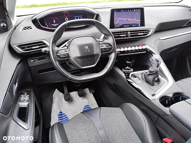 Peugeot 5008 1.2 PureTech Active S&S - 31