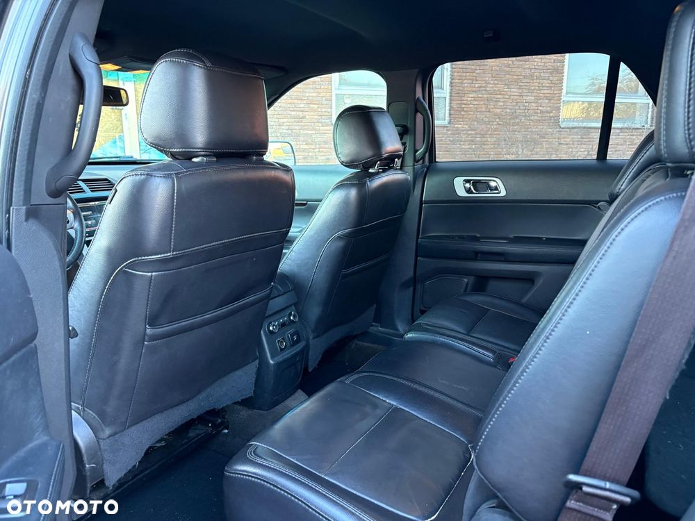 Ford Explorer - 11