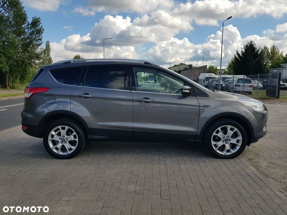Ford Kuga 1.6 EcoBoost 2x4 Titanium - 4