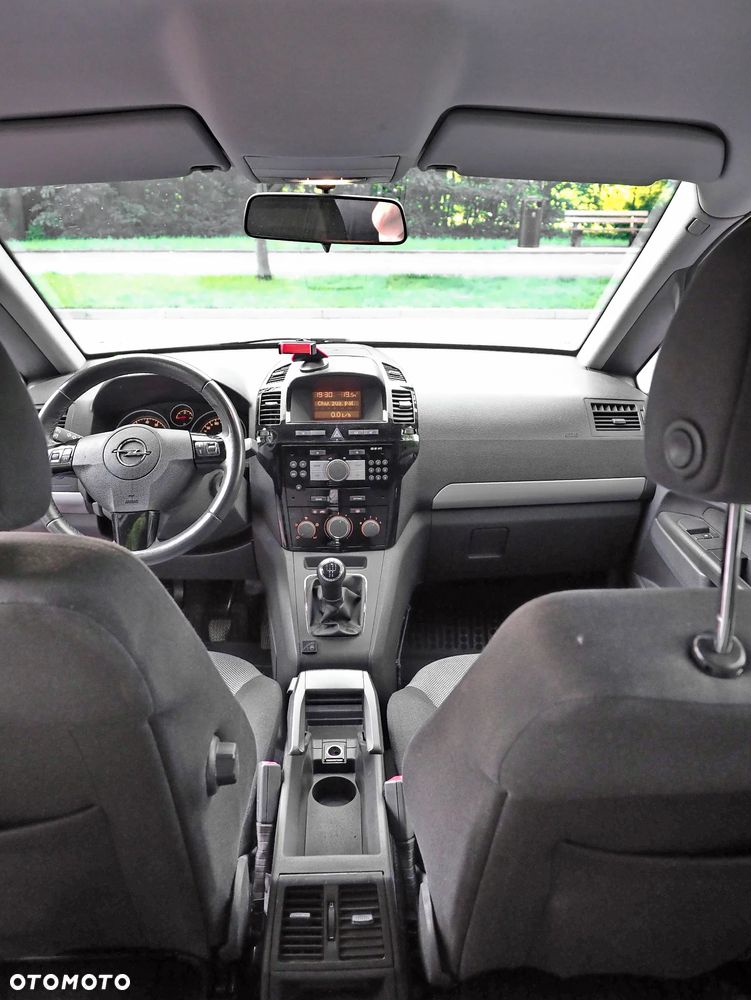 Opel Zafira 1.8 Family - 14