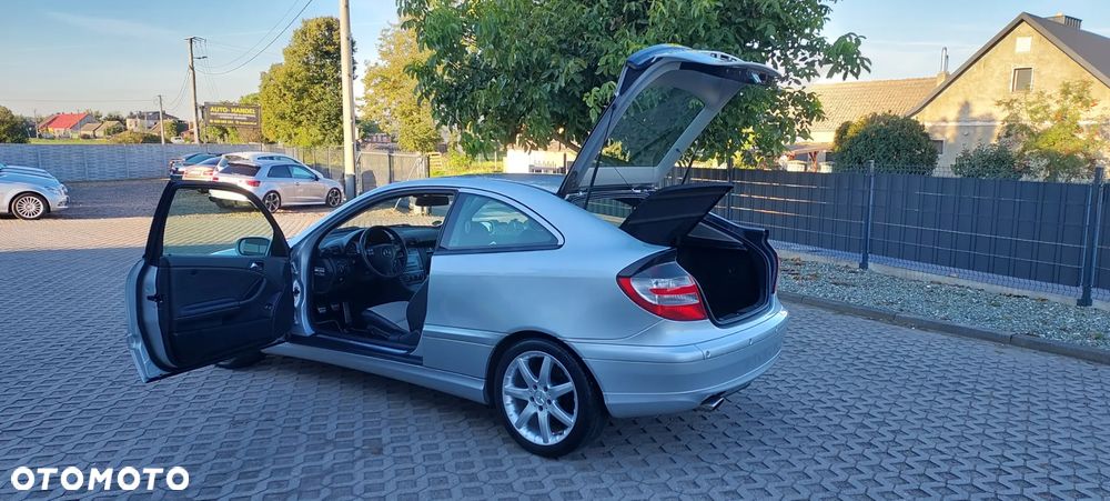 Mercedes-Benz Klasa C - 23