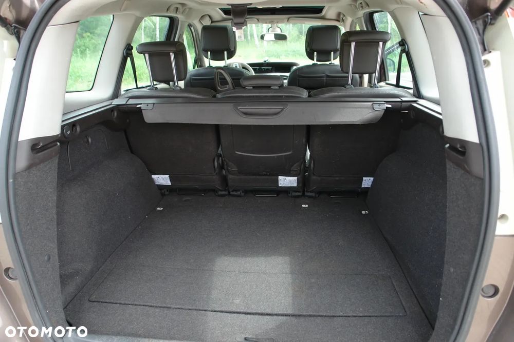 Renault Grand Scenic - 10