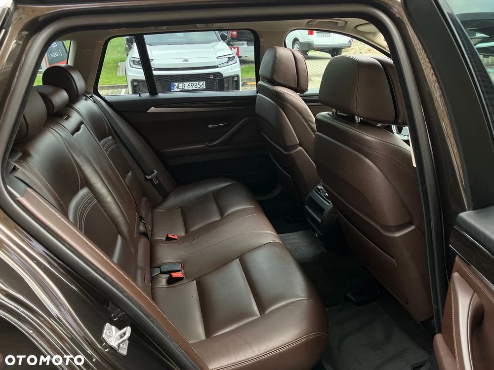 BMW Seria 5 530d xDrive Luxury Line - 21