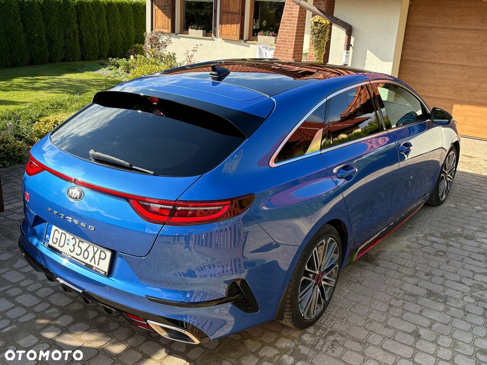 Kia ProCeed 1.6 T-GDI GT DCT - 11
