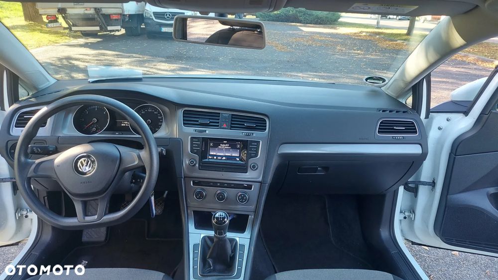 Volkswagen Golf 1.6 TDI BlueMotion Comfortline - 27