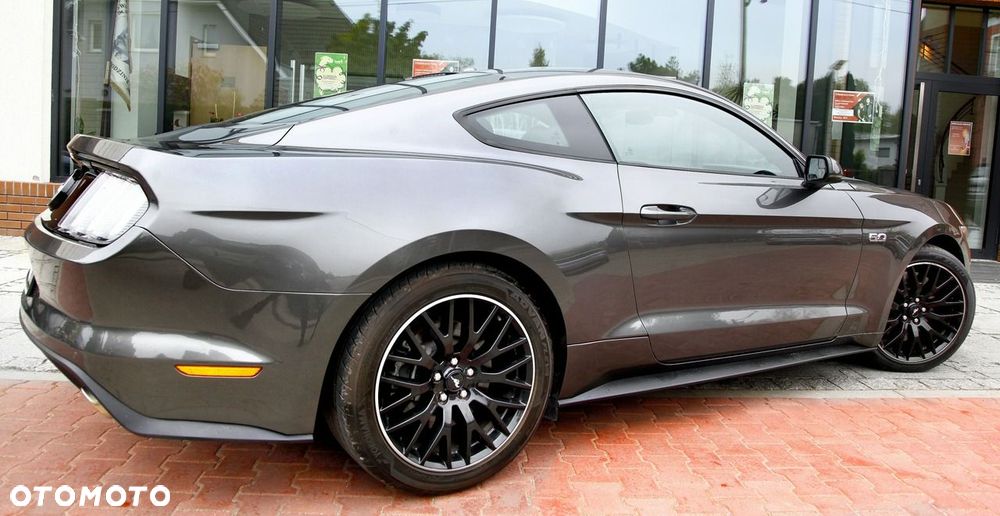 Ford Mustang - 31