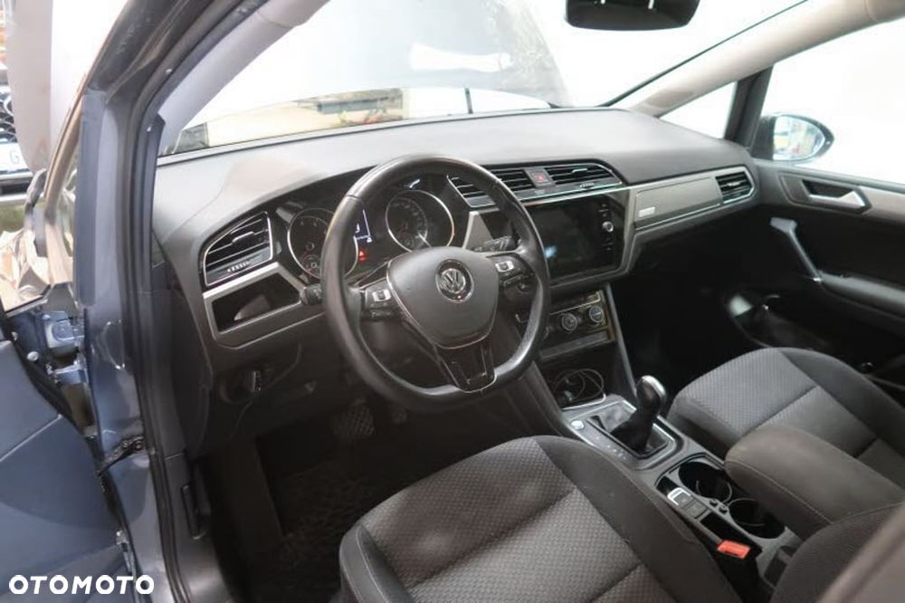 Volkswagen Touran 1.5 TSI ACT OPF DSG Comfortline - 9