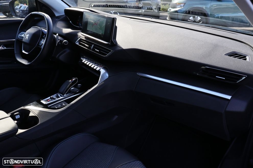 Peugeot 3008 1.6 Hybrid Allure e-EAT8 - 16