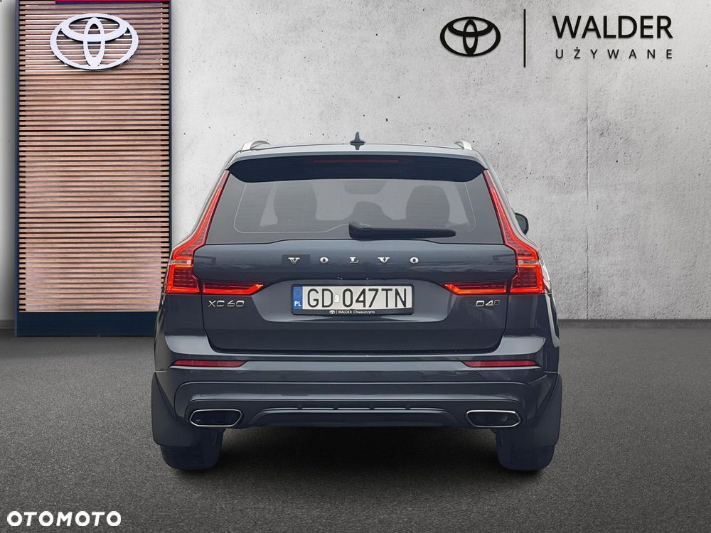 Volvo XC 60 D4 AWD Momentum - 4