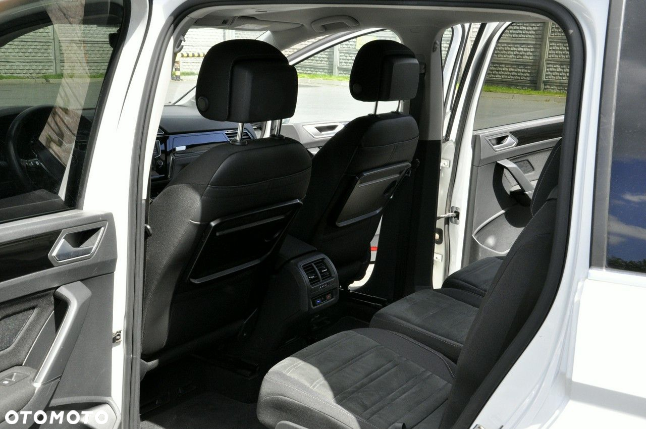 Volkswagen Touran 1.6 TDI SCR BlueMotion Technology DSG Comfortline - 20