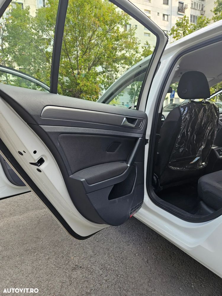 Volkswagen Golf 1.0 TSI Comfortline - 4