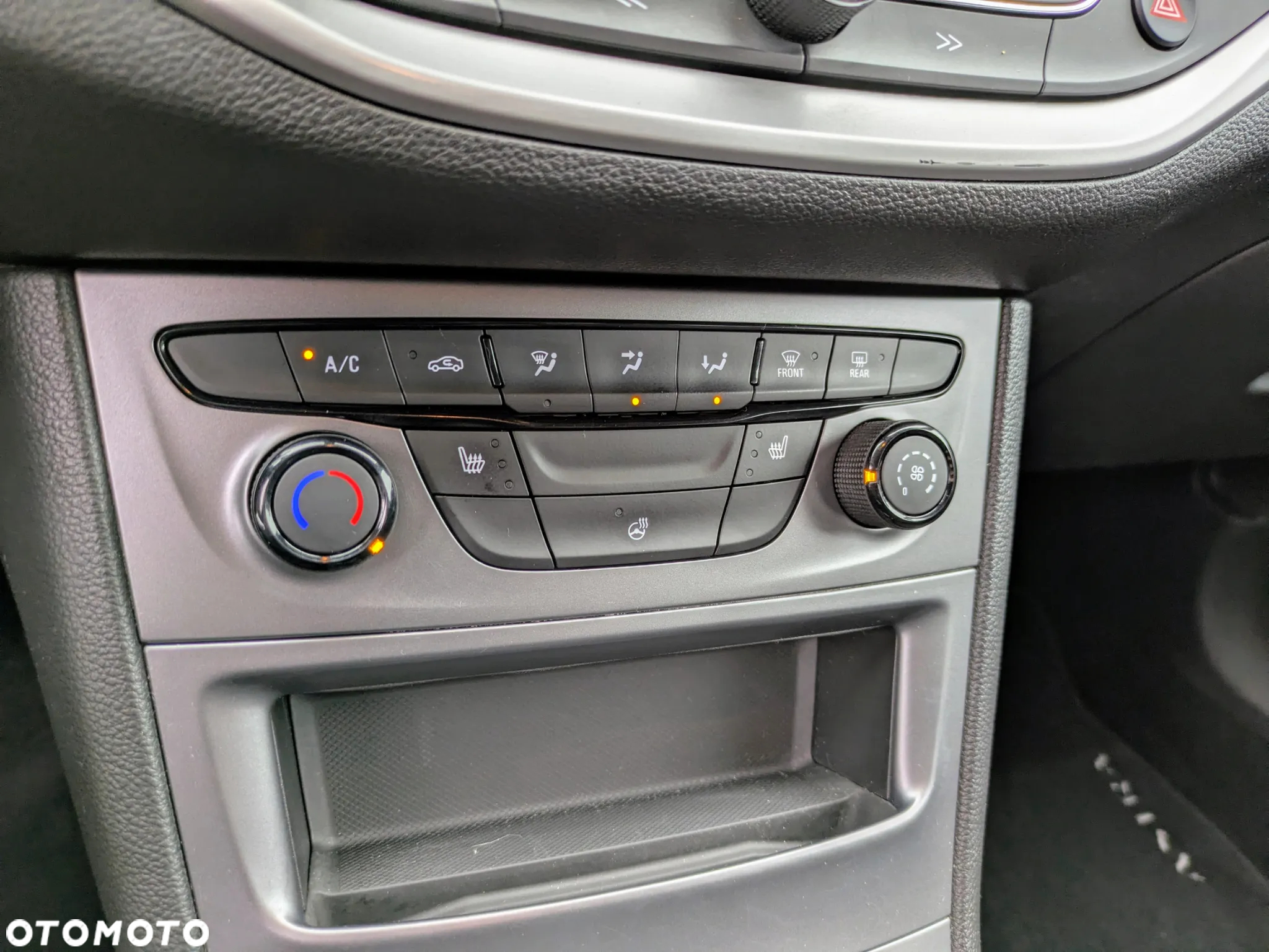 Opel Astra 1.6 CDTI Sports Tourer Active - 29
