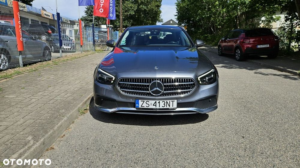 Mercedes-Benz Klasa E 200 d 9G-TRONIC Night Edition - 4