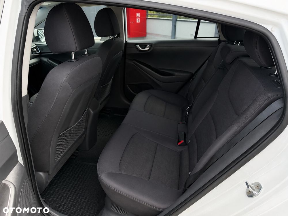 Hyundai IONIQ Hybrid Business - 15