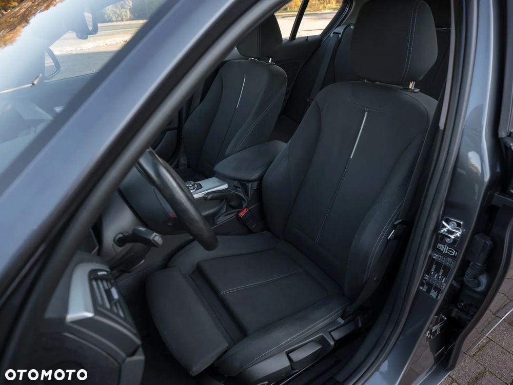 BMW Seria 1 120d Sport Line - 27