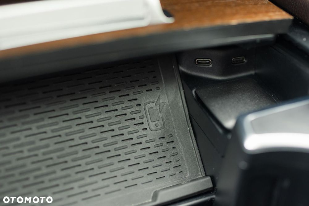 Mercedes-Benz GLS - 26