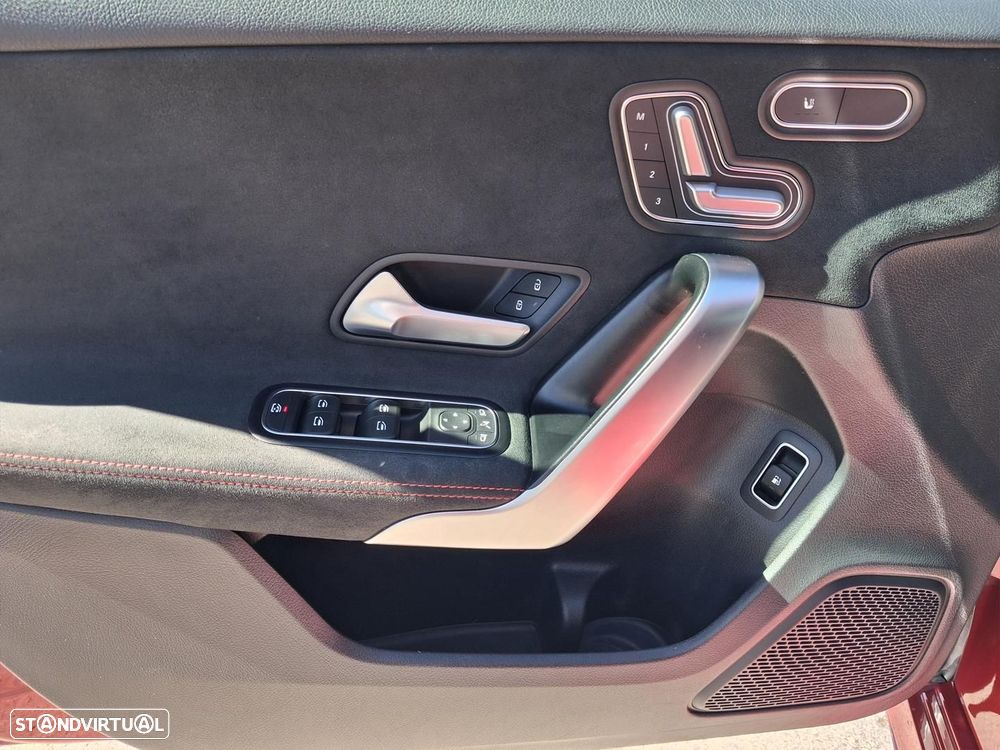 Mercedes-Benz A 250 Limousine e AMG Line - 7
