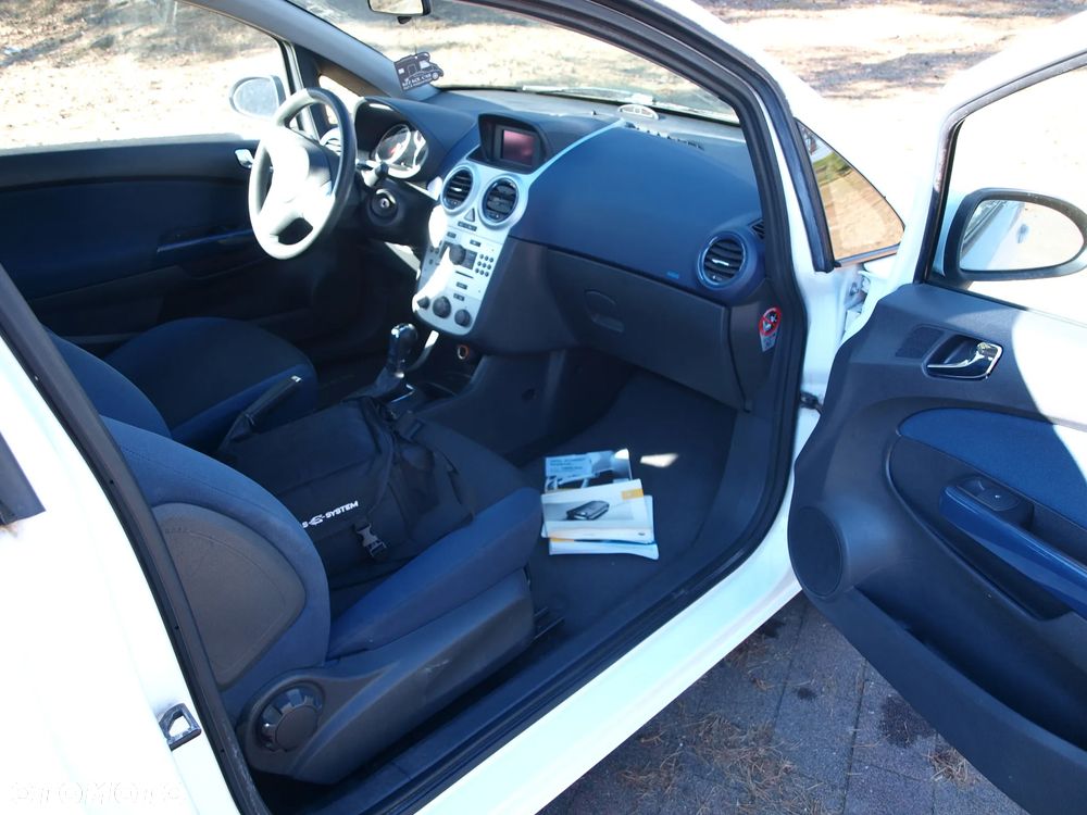 Opel Corsa - 17