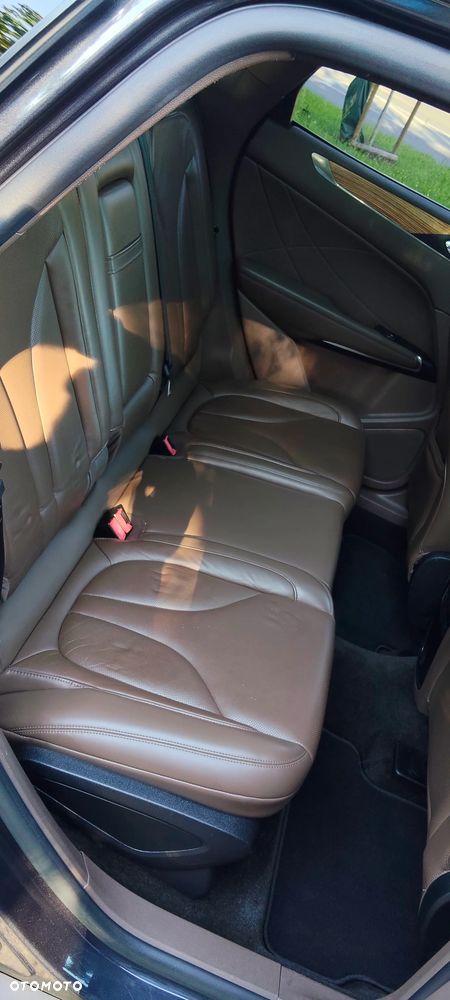 Lincoln MKC - 18