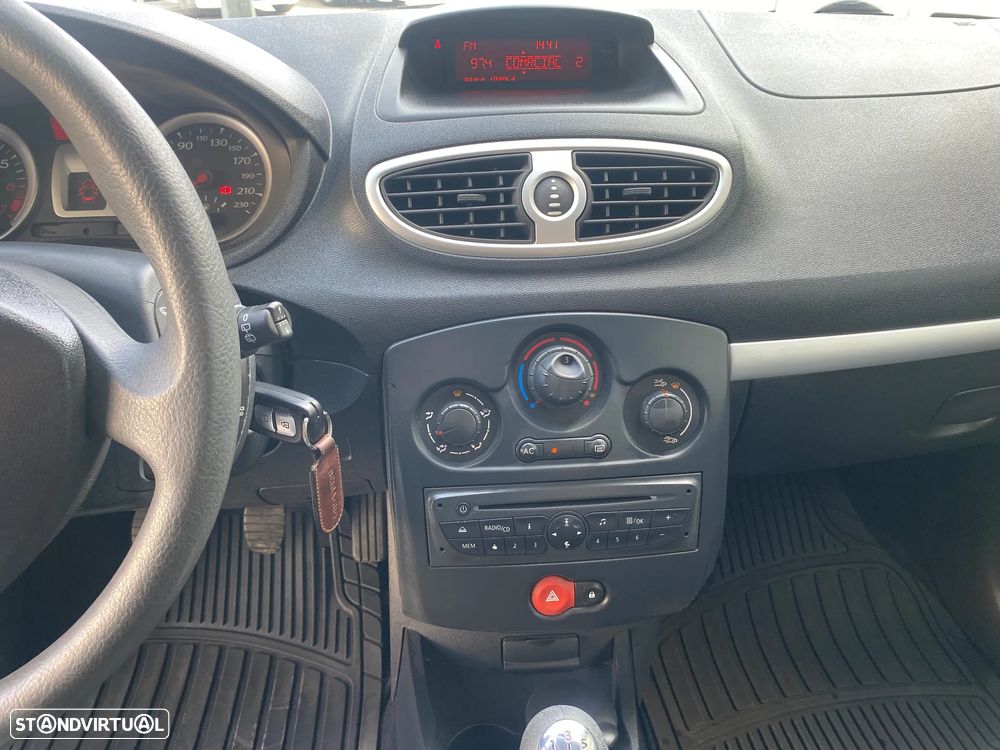Renault Clio 1.2 TCE Dynamique S - 24