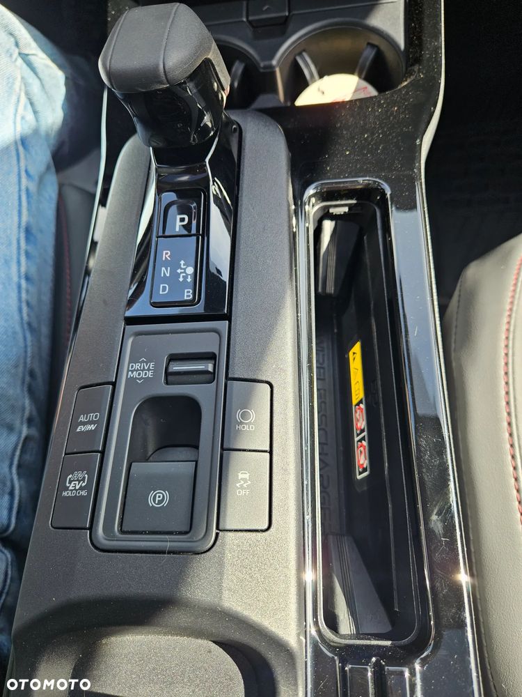 Toyota Prius Hybrid - 12