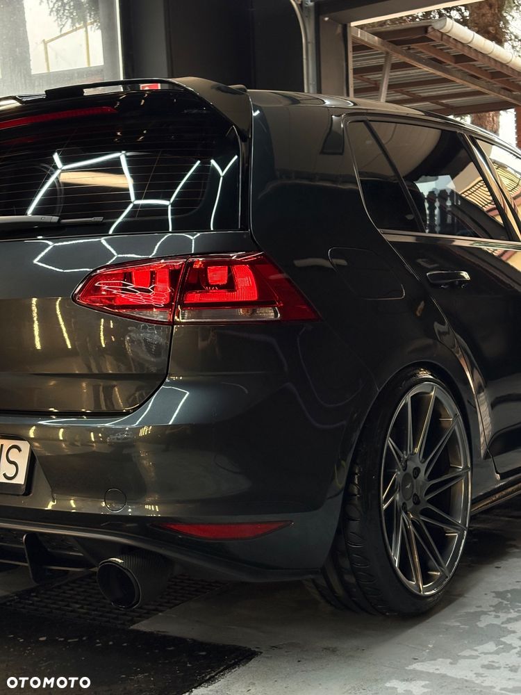 Volkswagen Golf - 14