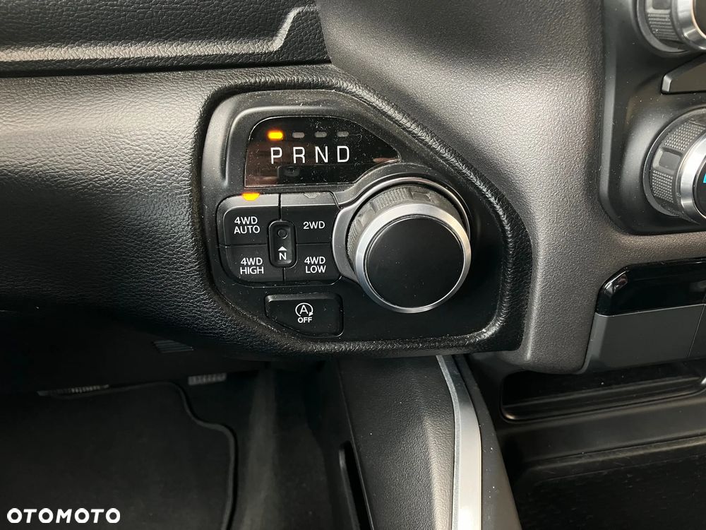 RAM 1500 5.7 eTorque Quad Cab Longbed Bighorn Black - 33